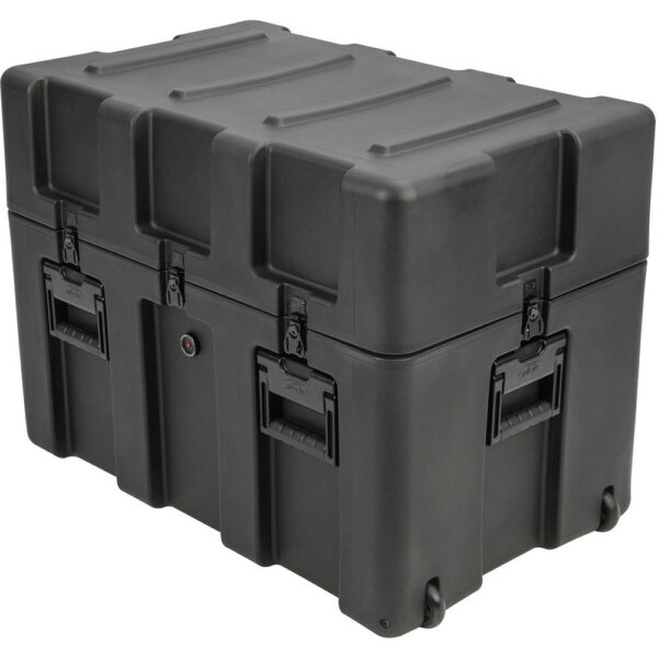 SKB r Series 3018-24 Wheeled Hard Case view 3