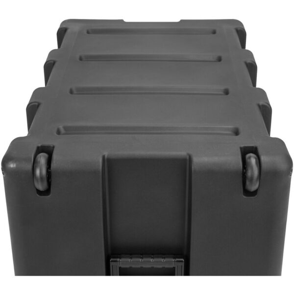 SKB r Series 3018-24 Wheeled Hard Case view 7